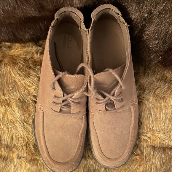 Clarks women’s shoe size 9 1/2 brown leather - Picture 3 of 4